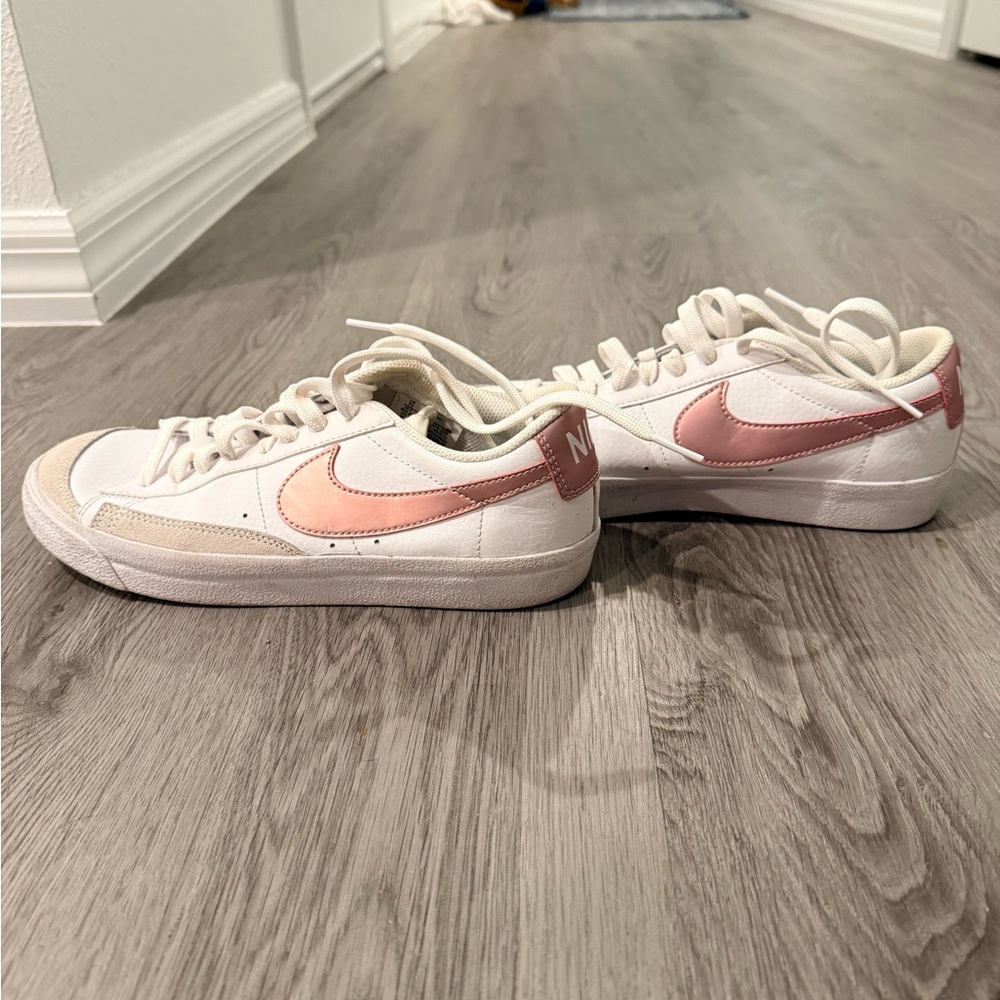 Nike Low Top Blazers
